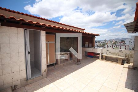 Cobertura e Area de Serviço  de kitnet/studio para alugar com 1 quarto, 60m² em Eldorado, Contagem