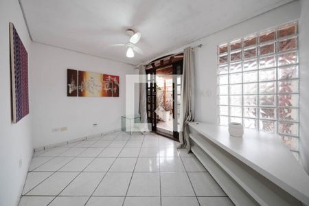 Quarto de casa para alugar com 2 quartos, 140m² em Vila Pierina, São Paulo