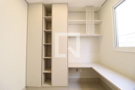 Quarto 1 de casa de condomínio para alugar com 3 quartos, 100m² em Laranjeiras, Uberlândia
