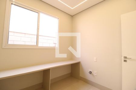 Quarto 1 de casa de condomínio para alugar com 3 quartos, 100m² em Laranjeiras, Uberlândia