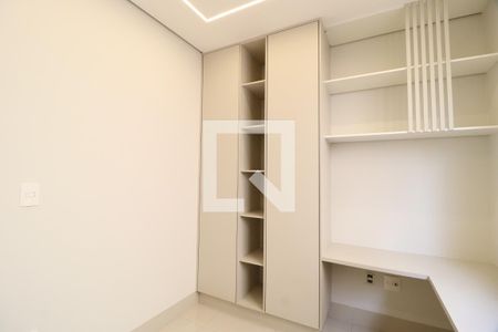 Quarto 1 de casa de condomínio para alugar com 3 quartos, 100m² em Laranjeiras, Uberlândia