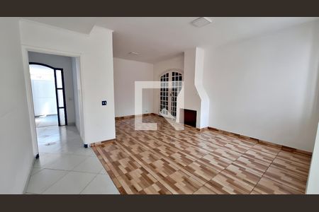 Sala de casa para alugar com 4 quartos, 233m² em Jardim Colombo, São Paulo