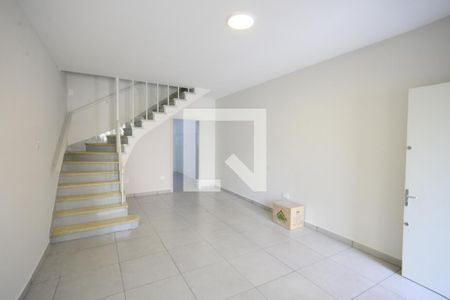 Sala de casa para alugar com 2 quartos, 90m² em Vila São José, São Paulo