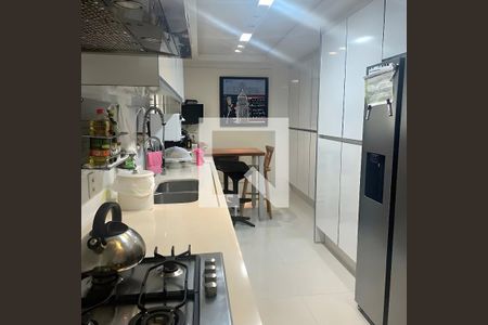 Apartamento para alugar com 2 quartos, 234m² em Vila Nova Conceição, São Paulo