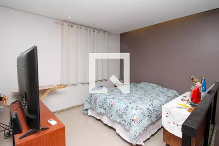 Quarto 4 de casa para alugar com 6 quartos, 330m² em Sagrada Família, Belo Horizonte