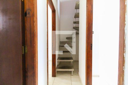 Hall de casa de condomínio para alugar com 2 quartos, 98m² em Itaquera, São Paulo