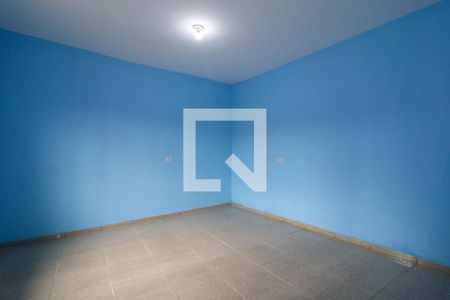 Quarto de casa para alugar com 1 quarto, 77m² em Jardim Iracema, Taboão da Serra