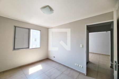 Quarto 2 de apartamento para alugar com 2 quartos, 51m² em Vila Ivone, São Paulo