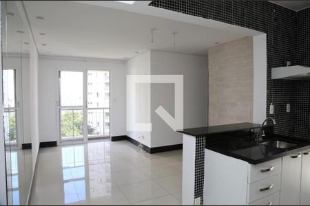 Sala de apartamento à venda com 3 quartos, 68m² em Jardim Londrina, São Paulo
