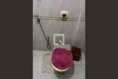 Lavabo de casa de condomínio à venda com 3 quartos, 295m² em Piedade, Rio de Janeiro