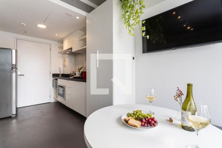 Studio de kitnet/studio para alugar com 1 quarto, 28m² em Jardim das Bandeiras, São Paulo