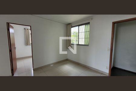 sala  de apartamento para alugar com 2 quartos, 45m² em Betim Industrial, Betim