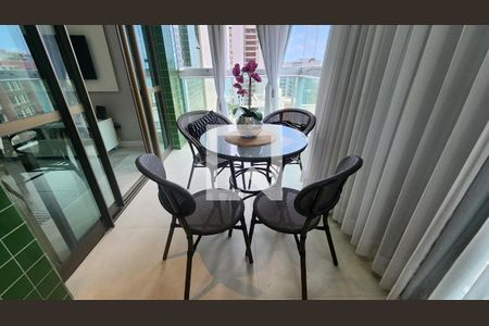 Varanda de apartamento para alugar com 2 quartos, 72m² em Barra, Salvador