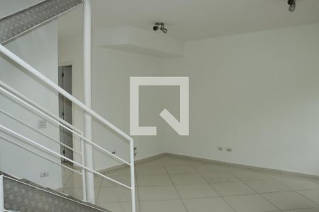 Sala de casa de condomínio para alugar com 2 quartos, 125m² em Granja Viana, Cotia