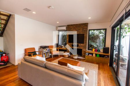 Sala de casa de condomínio à venda com 4 quartos, 270m² em Residencial Onze (alphaville), Santana de Parnaíba