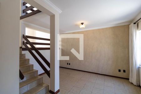 Sala 01 de casa para alugar com 3 quartos, 180m² em Parque da Figueira, Campinas