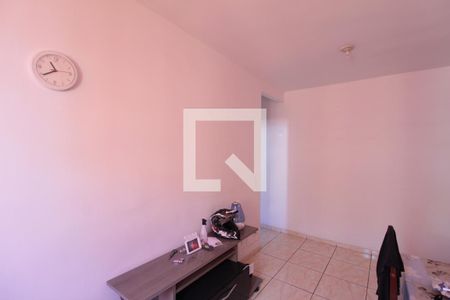 Sala de apartamento à venda com 2 quartos, 70m² em Heliópolis, Belo Horizonte