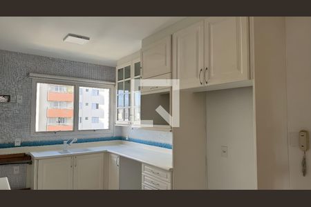 Apartamento para alugar com 4 quartos, 180m² em Vila Suzana, São Paulo