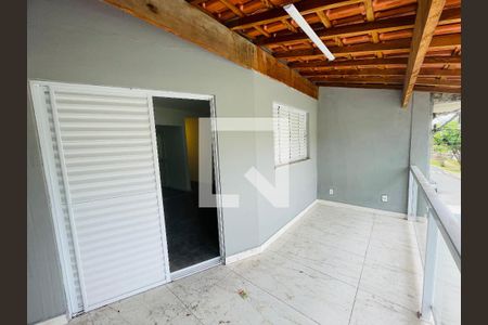Sacada de casa para alugar com 4 quartos, 263m² em Parque Continental Ii, Guarulhos