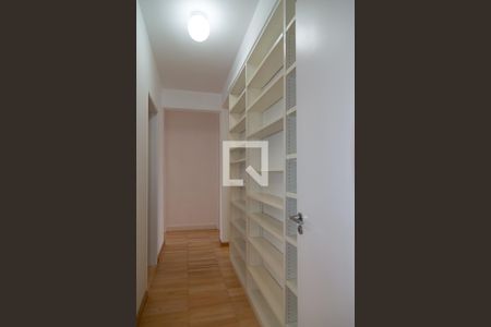 Corredor de kitnet/studio para alugar com 3 quartos, 170m² em Bela Vista, São Paulo