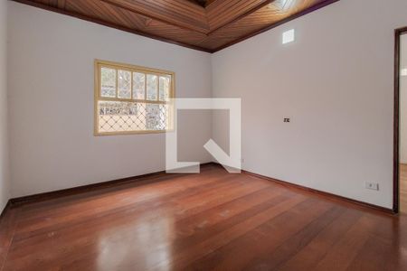 Casa para alugar com 5 quartos, 220m² em Vila Assis Brasil, Mauá