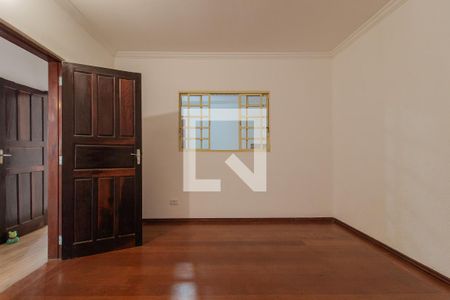 Casa para alugar com 5 quartos, 220m² em Vila Assis Brasil, Mauá