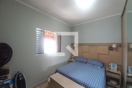 Quarto 1  de casa à venda com 3 quartos, 80m² em Parque Jambeiro, Campinas