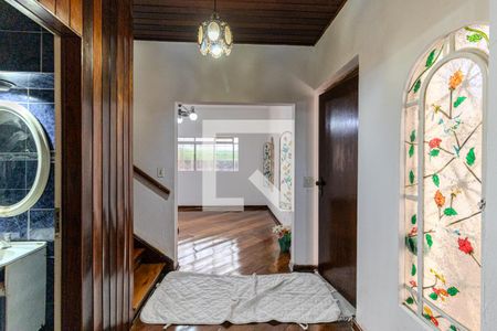 Entrada de casa para alugar com 5 quartos, 280m² em Campos Elíseos, São Paulo