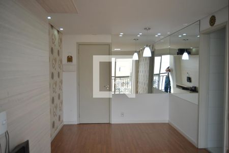 Sala de apartamento para alugar com 2 quartos, 51m² em Jardim Jamaica, Santo André