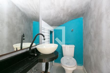 Lavabo de casa de condomínio para alugar com 2 quartos, 63m² em Parada Xv de Novembro, São Paulo