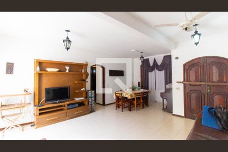 Sala de casa à venda com 5 quartos, 720m² em Vila Progresso, Niterói