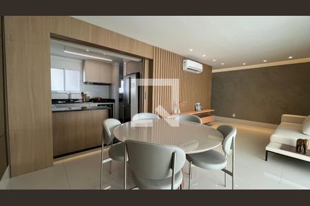 Sala de apartamento à venda com 2 quartos, 106m² em Fazenda São Quirino, Campinas