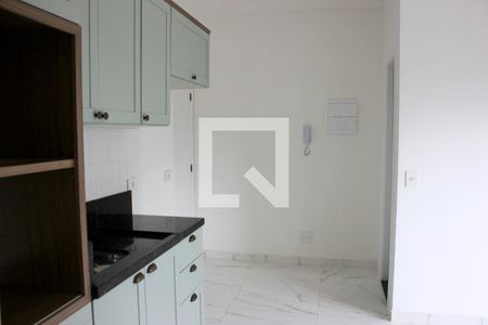 Sala/Cozinha de kitnet/studio para alugar com 1 quarto, 33m² em Vila Galvão, Guarulhos
