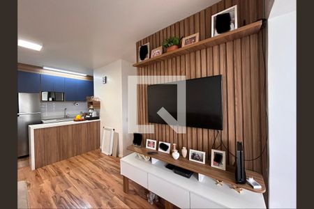 Sala de apartamento à venda com 2 quartos, 56m² em Vila Palmeiras, São Paulo