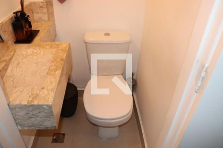 Lavabo de casa de condomínio para alugar com 2 quartos, 75m² em Bairro Jardim Nossa Senhora das Graças, Cotia