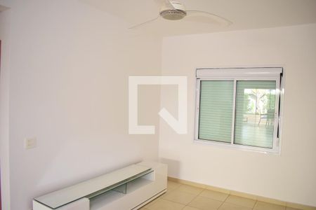 Sala de casa de condomínio para alugar com 3 quartos, 260m² em Vila do Golf, Ribeirão Preto