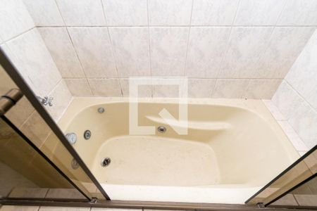 Banheiro da Suíte de casa à venda com 4 quartos, 202m² em Conjunto Residencial Jardim Canaa, São Paulo