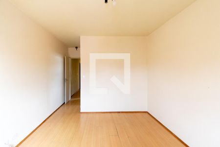 Suíte de casa à venda com 4 quartos, 202m² em Conjunto Residencial Jardim Canaa, São Paulo