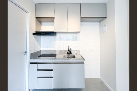 Sala/Cozinha de apartamento para alugar com 1 quarto, 29m² em Vila Romana, São Paulo