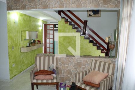 Sala de casa para alugar com 3 quartos, 130m² em Centro, Cotia