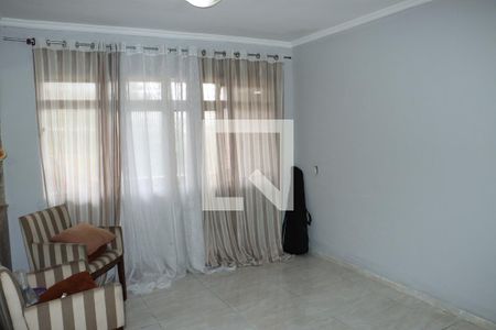 Sala de casa para alugar com 3 quartos, 130m² em Centro, Cotia