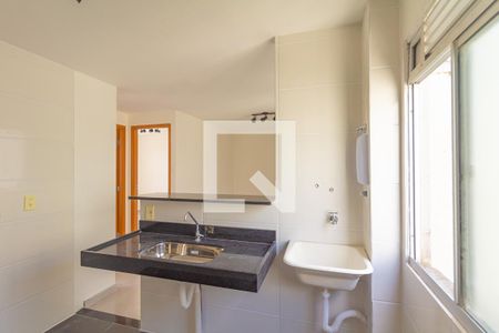 Cozinha e Área de Serviço de apartamento à venda com 2 quartos, 42m² em Igara, Canoas