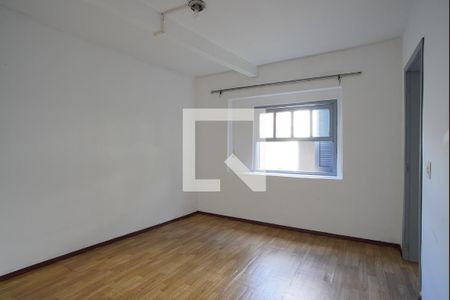 Quarto de casa para alugar com 1 quarto, 44m² em Jardim Sabará, Porto Alegre
