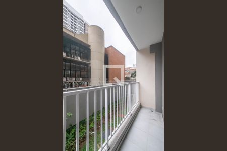 Varanda de kitnet/studio para alugar com 1 quarto, 26m² em Santo Amaro, São Paulo