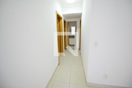 Corredor de apartamento para alugar com 3 quartos, 79m² em Setor Bueno, Goiânia