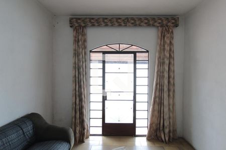 Sala 1 de casa para alugar com 4 quartos, 319m² em Canaa, Belo Horizonte