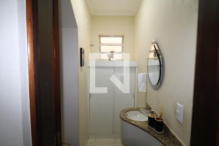Lavabo de casa à venda com 3 quartos, 180m² em Limão, São Paulo