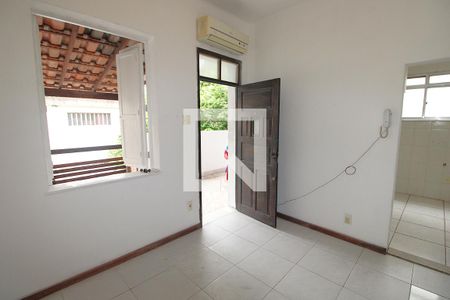 Sala de apartamento para alugar com 2 quartos, 70m² em Piedade, Rio de Janeiro