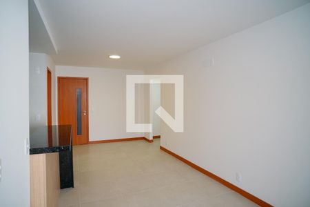 Sala de apartamento para alugar com 2 quartos, 90m² em Piratininga, Niterói
