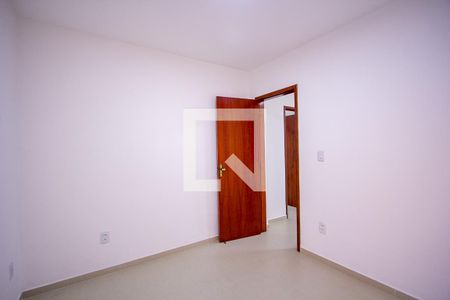 Quarto 1 de casa para alugar com 3 quartos, 120m² em Mutondo, São Gonçalo